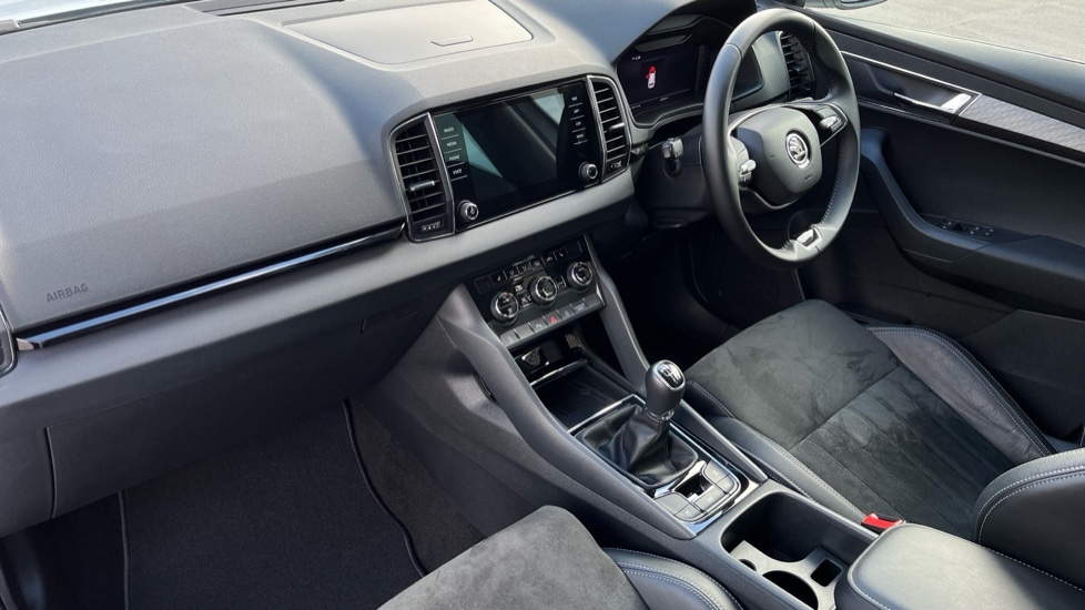 Used Skoda Karoq 2024 for sale - 76297293: Photo 2
