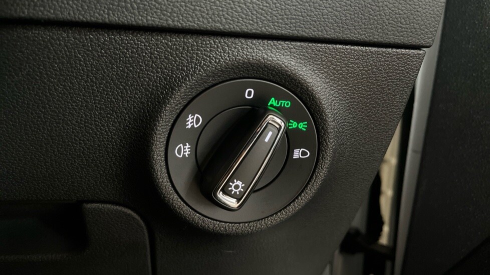 Used Skoda Karoq 2024 for sale - 76297293: Photo 30