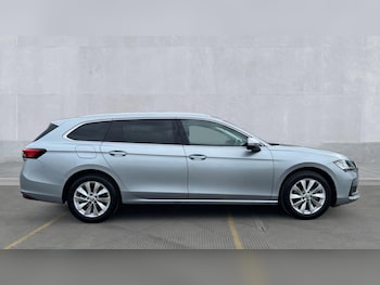 Used Skoda Superb 2024 for sale - 75471995: Photo