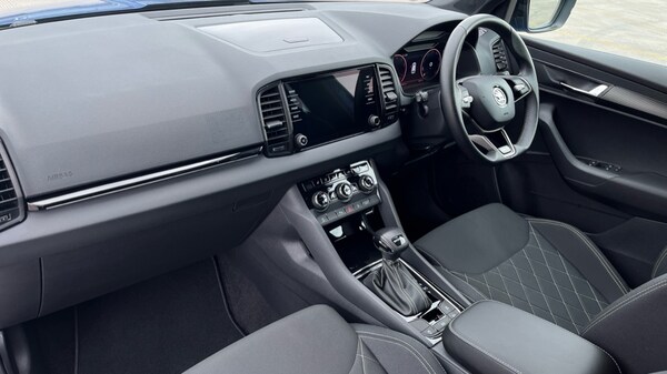 Used Skoda Karoq 2024 for sale - 76168569: Photo 2