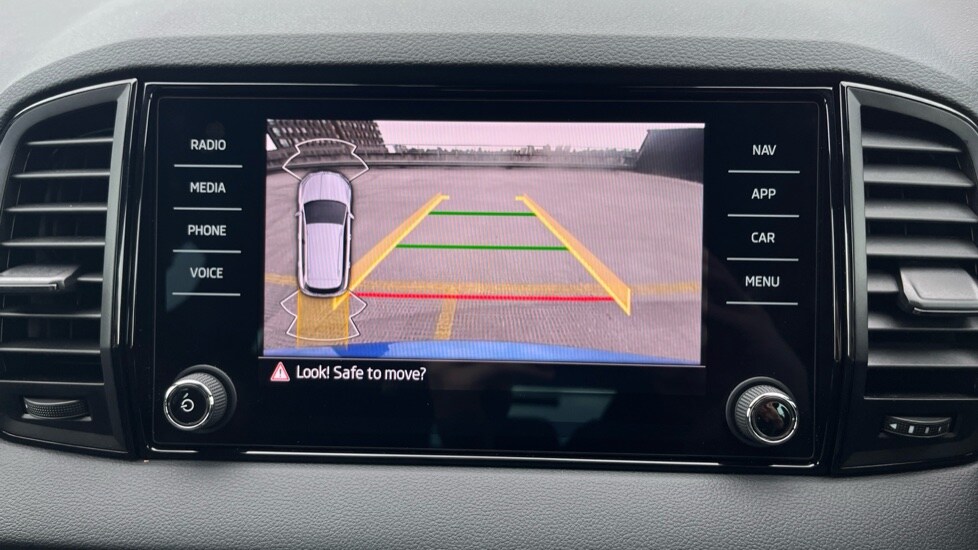 Used Skoda Karoq 2024 for sale - 76168569: Photo 37