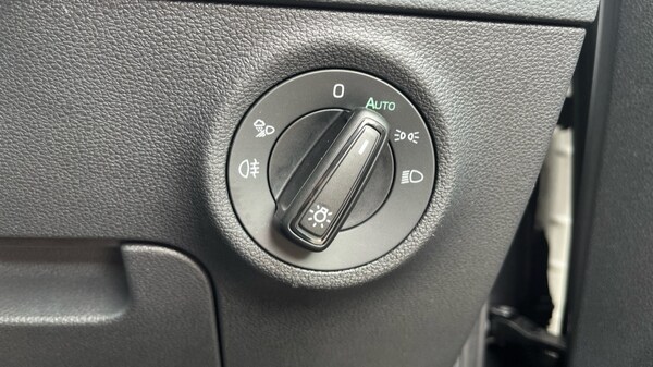 Used Skoda Karoq 2024 for sale - 75472060: Photo 30