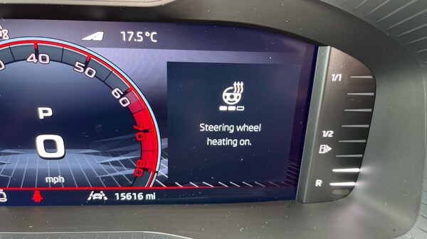 Used Skoda Karoq 2024 for sale - 75472060: Photo 31