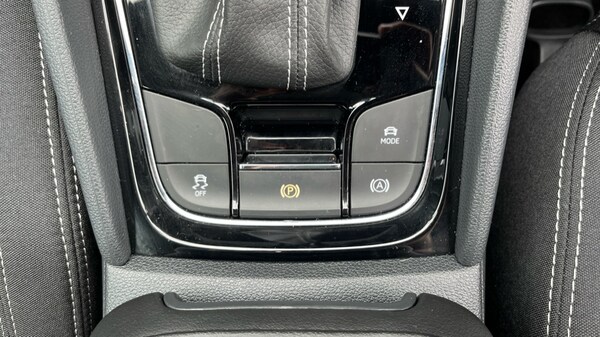 Used Skoda Karoq 2024 for sale - 75472060: Photo 33