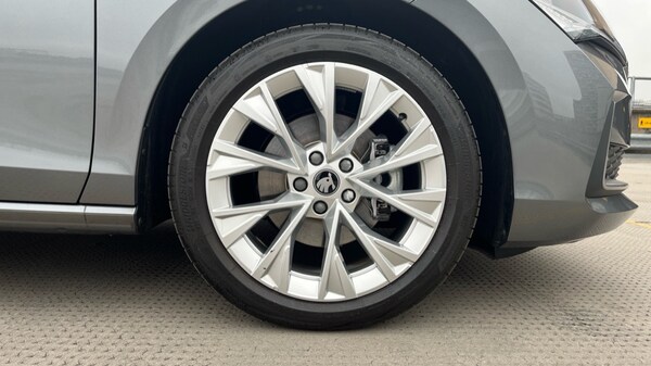 Used Skoda Superb 2025 for sale - 76196024: Photo 20