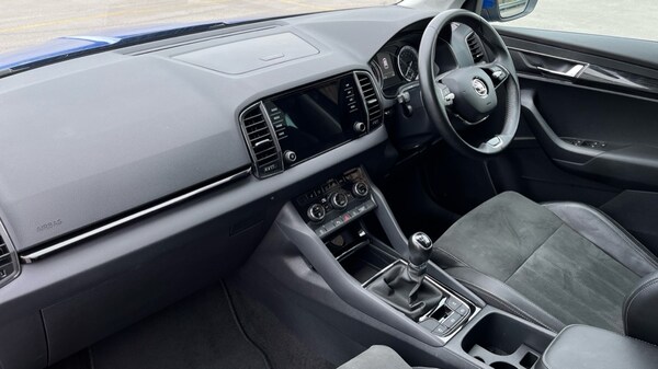 Used Skoda Karoq 2021 for sale - 76086674: Photo 2
