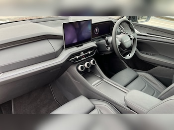 Used Skoda Kodiaq 2025 for sale - 76140316: Photo 2