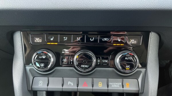 Used Skoda Karoq 2025 for sale - 75472129: Photo 29