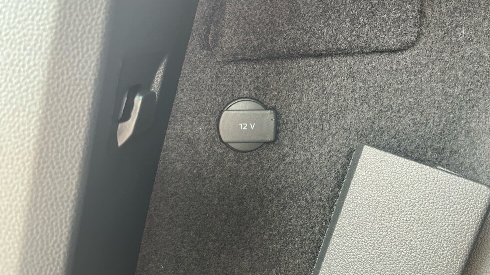 Used Skoda Karoq 2025 for sale - 75758962: Photo 32