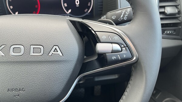 Used Skoda Karoq 2025 for sale - 75726057: Photo 42