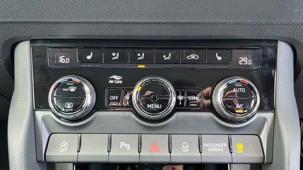 Used Skoda Karoq 2025 for sale - 75726057: Photo 45