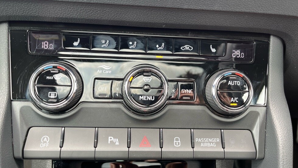 Used Skoda Karoq 2025 for sale - 76229161: Photo 33