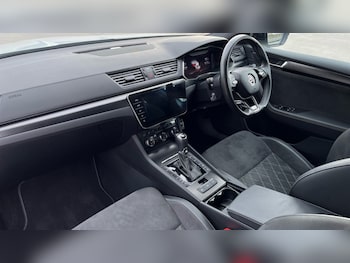 Used Skoda Superb 2024 for sale - 76400704: Photo