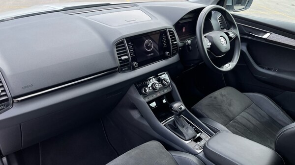 Used Skoda Karoq 2024 for sale - 76099962: Photo 2