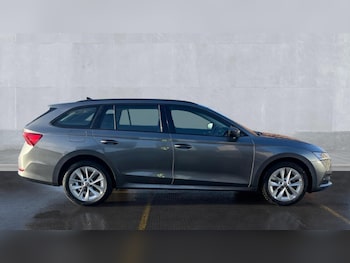 Used Skoda Octavia 2024 for sale - 76757991: Photo