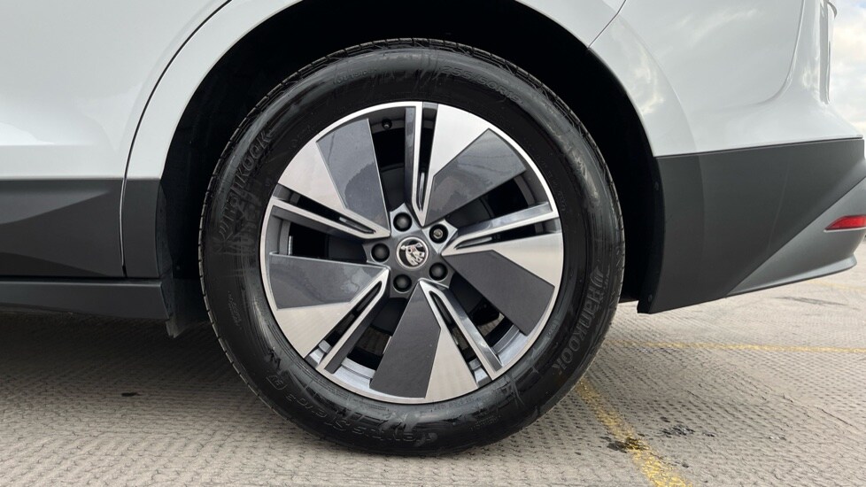 Used Skoda Enyaq 2025 for sale - 76479632: Photo 18