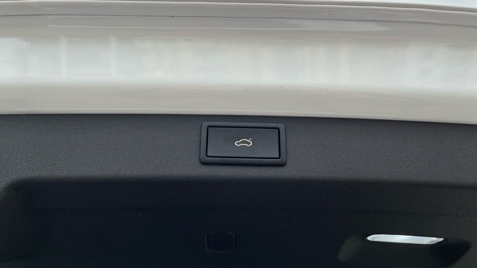 Used Skoda Enyaq 2025 for sale - 76479632: Photo 25