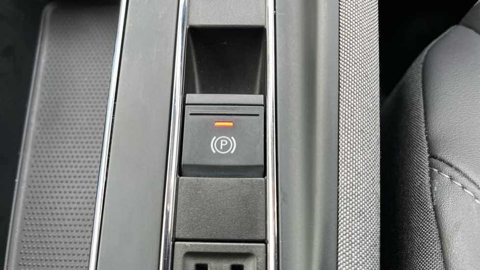 Used Skoda Enyaq 2025 for sale - 76479632: Photo 28