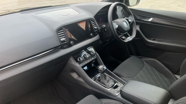 Used Skoda Karoq 2022 for sale - 76096071: Photo 2