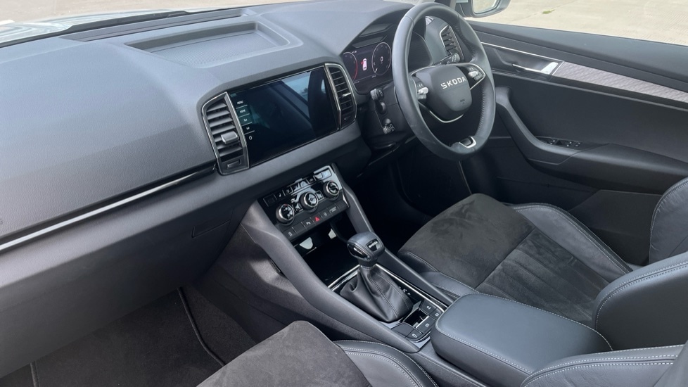 Used Skoda Karoq 2025 for sale - 76514995: Photo 2