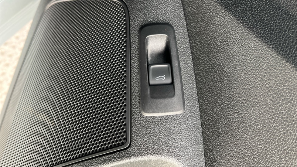 Used Skoda Karoq 2025 for sale - 76514995: Photo 25