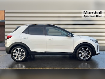 Used Kia Stonic 2021 for sale - 76966654: Photo