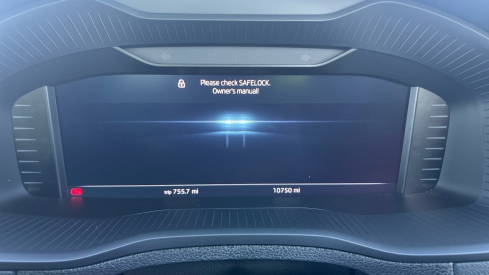 Used Skoda Karoq 2024 for sale - 76788132: Photo 14