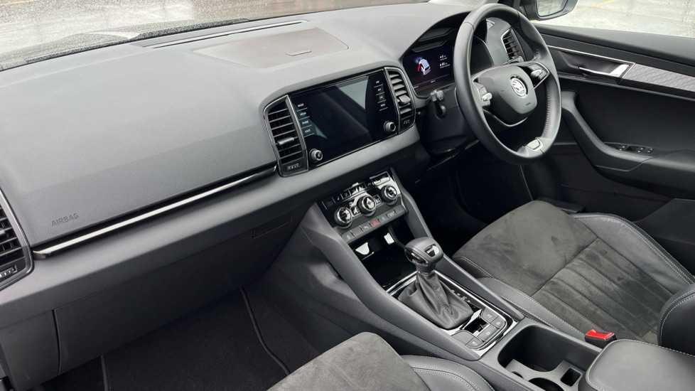 Used Skoda Karoq 2024 for sale - 76586862: Photo 2