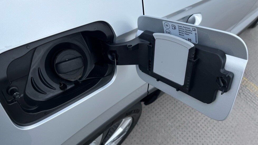 Used Skoda Karoq 2025 for sale - 76074284: Photo 32