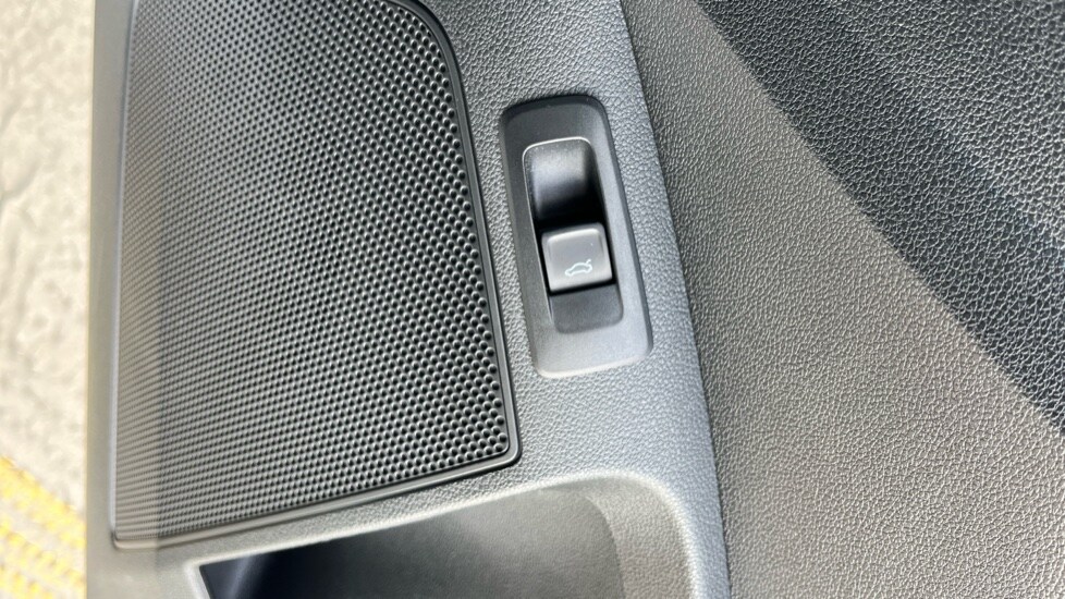 Used Skoda Karoq 2025 for sale - 76074284: Photo 33