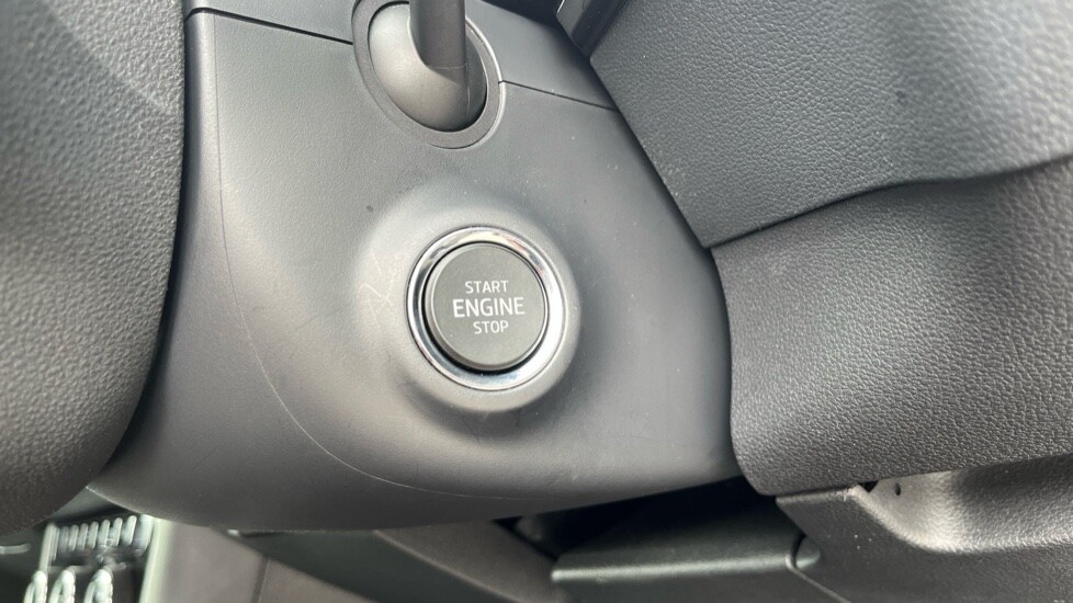 Used Skoda Karoq 2025 for sale - 76074284: Photo 41