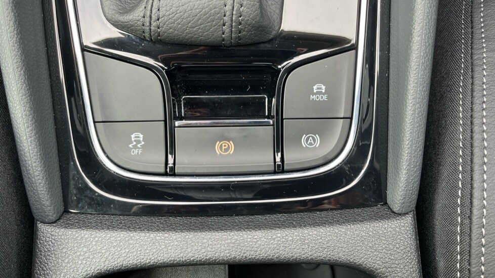 Used Skoda Karoq 2025 for sale - 76074284: Photo 46