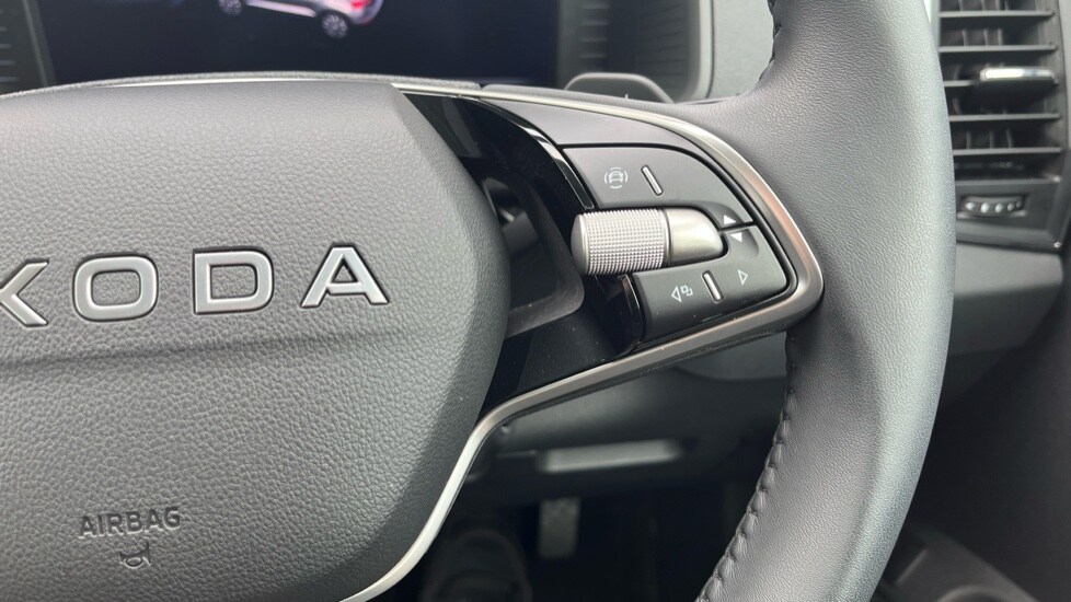 Used Skoda Karoq 2025 for sale - 76074284: Photo 48