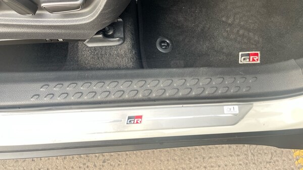 Used Toyota C-HR 2023 for sale - 75672142: Photo 34