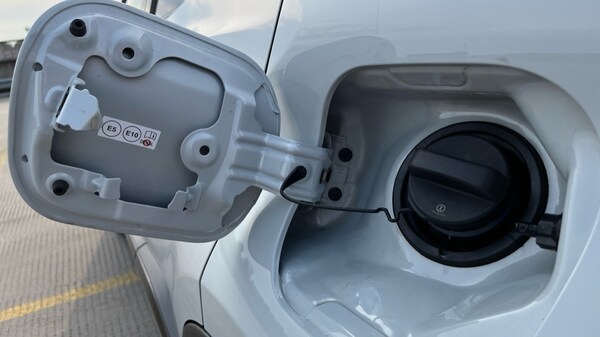 Used Toyota C-HR 2023 for sale - 75672142: Photo 42