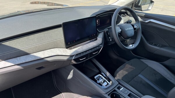 Used Skoda Octavia 2025 for sale - 75472139: Photo 2