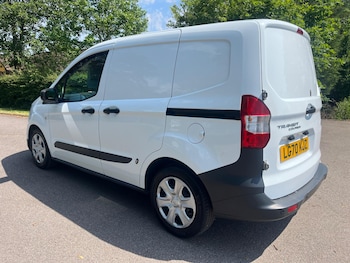 Used Ford Transit Courier 2020 for sale - 78728730: Photo