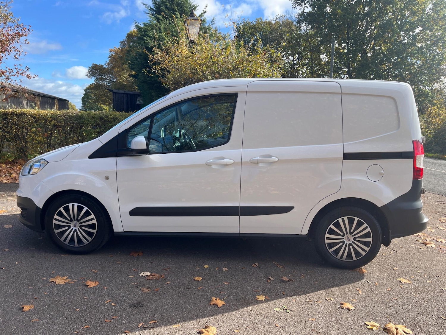 Used Ford Transit Courier 2016 for sale - 76377495: Photo 12
