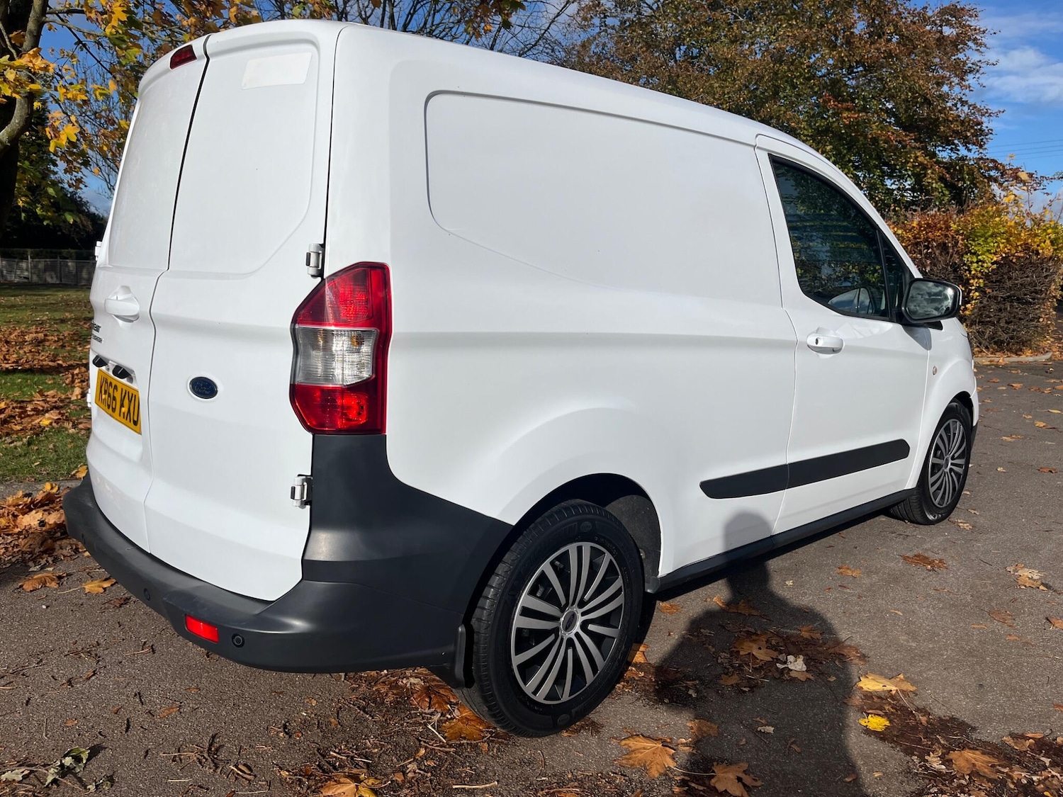 Used Ford Transit Courier 2016 for sale - 76377495: Photo 3