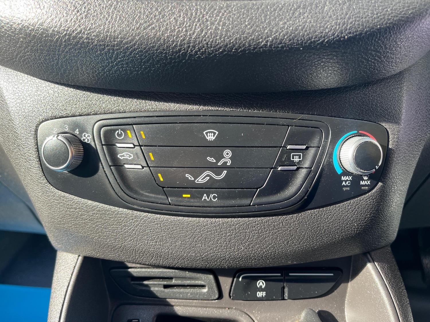 Used Ford Transit Courier 2016 for sale - 76377495: Photo 35