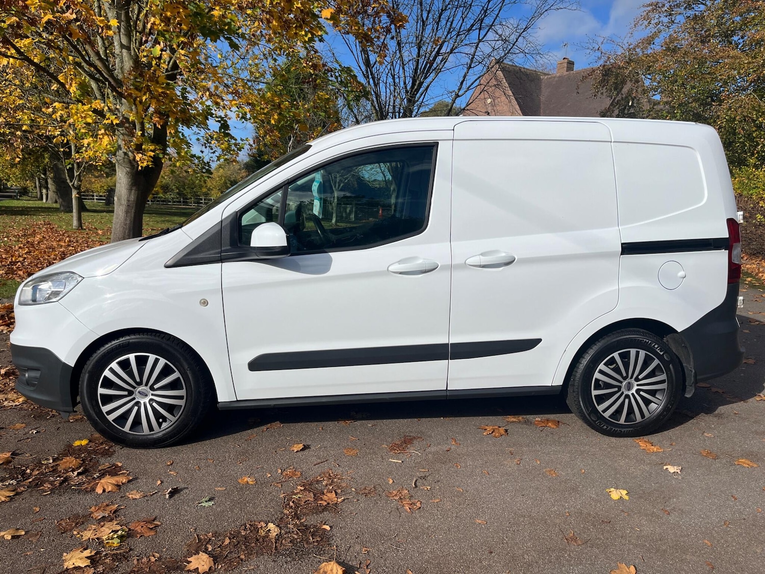 Used Ford Transit Courier 2016 for sale - 76377495: Photo 7