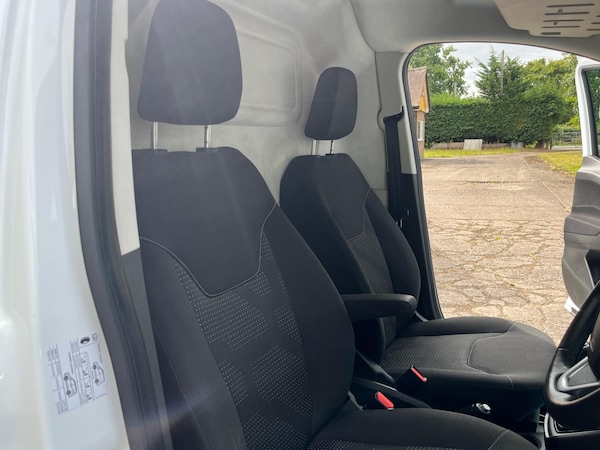 Used Ford Transit Courier 2019 for sale - 75532642: Photo 39
