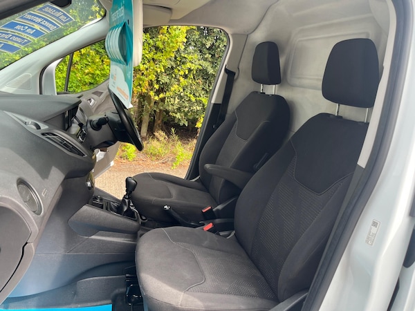 Used Ford Transit Courier 2019 for sale - 75532642: Photo 41
