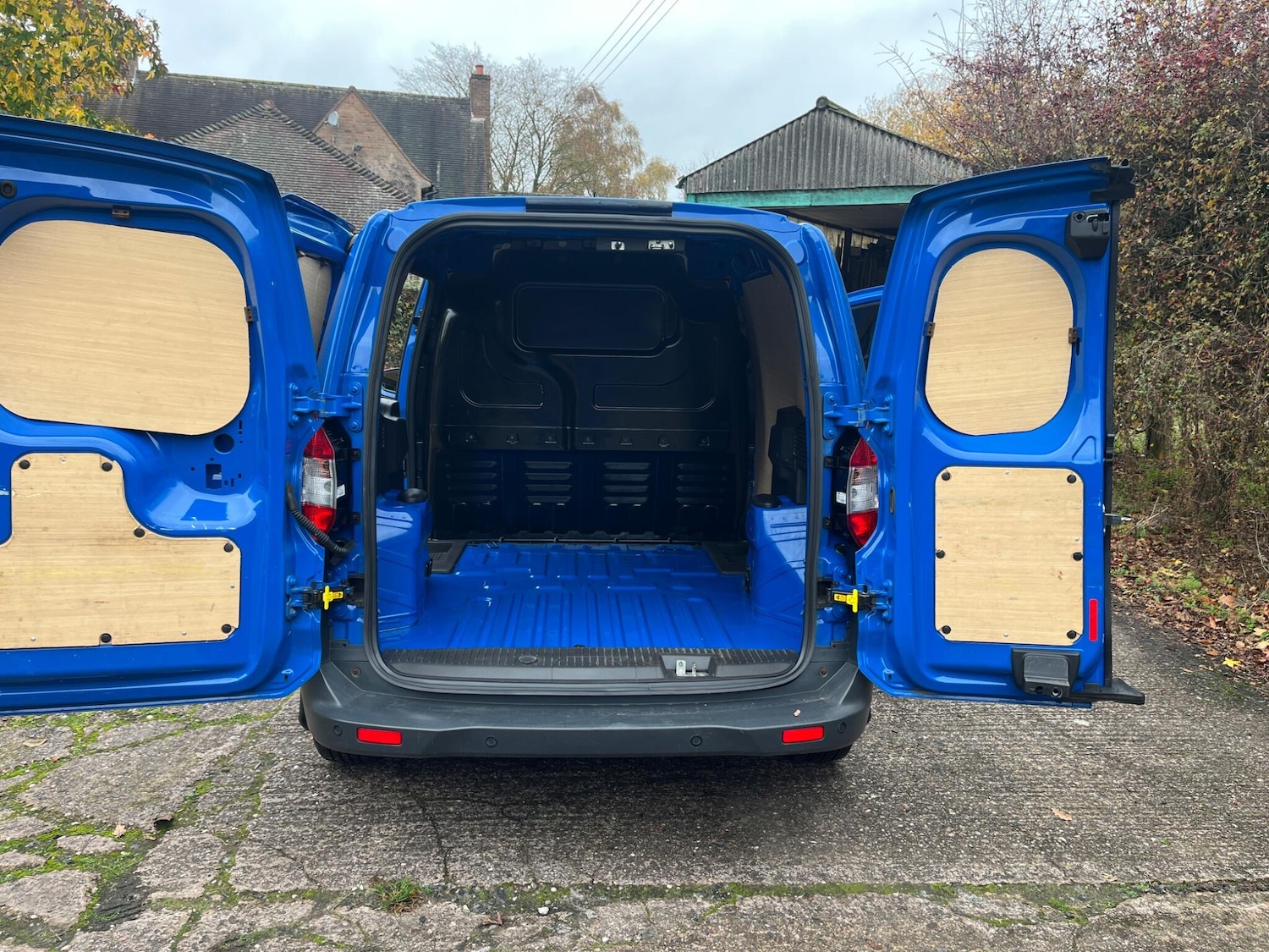 Used Ford Transit Courier 2019 for sale - 76522336: Photo 17