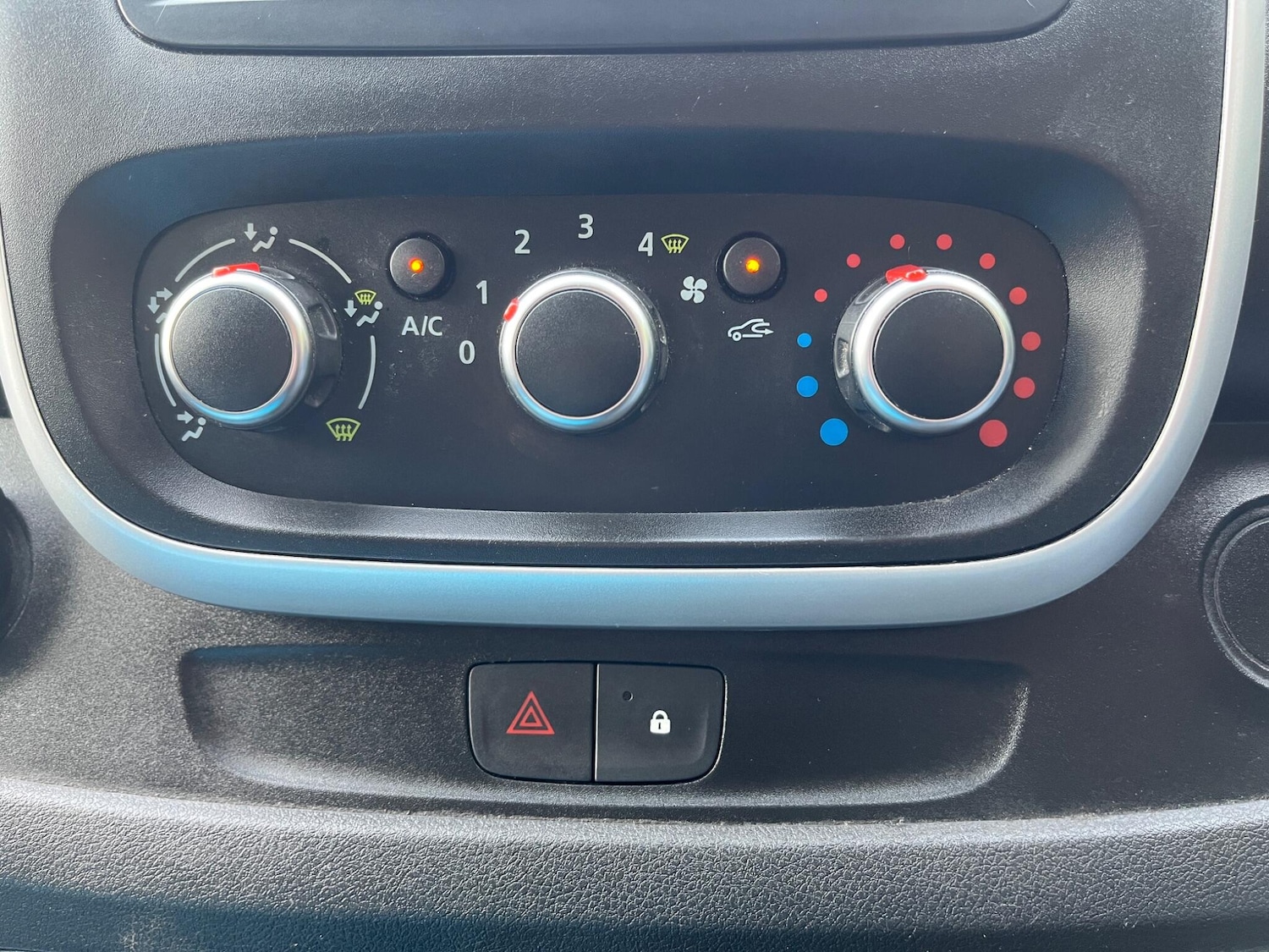 Used Renault Trafic 2021 for sale - 76992750: Photo 45