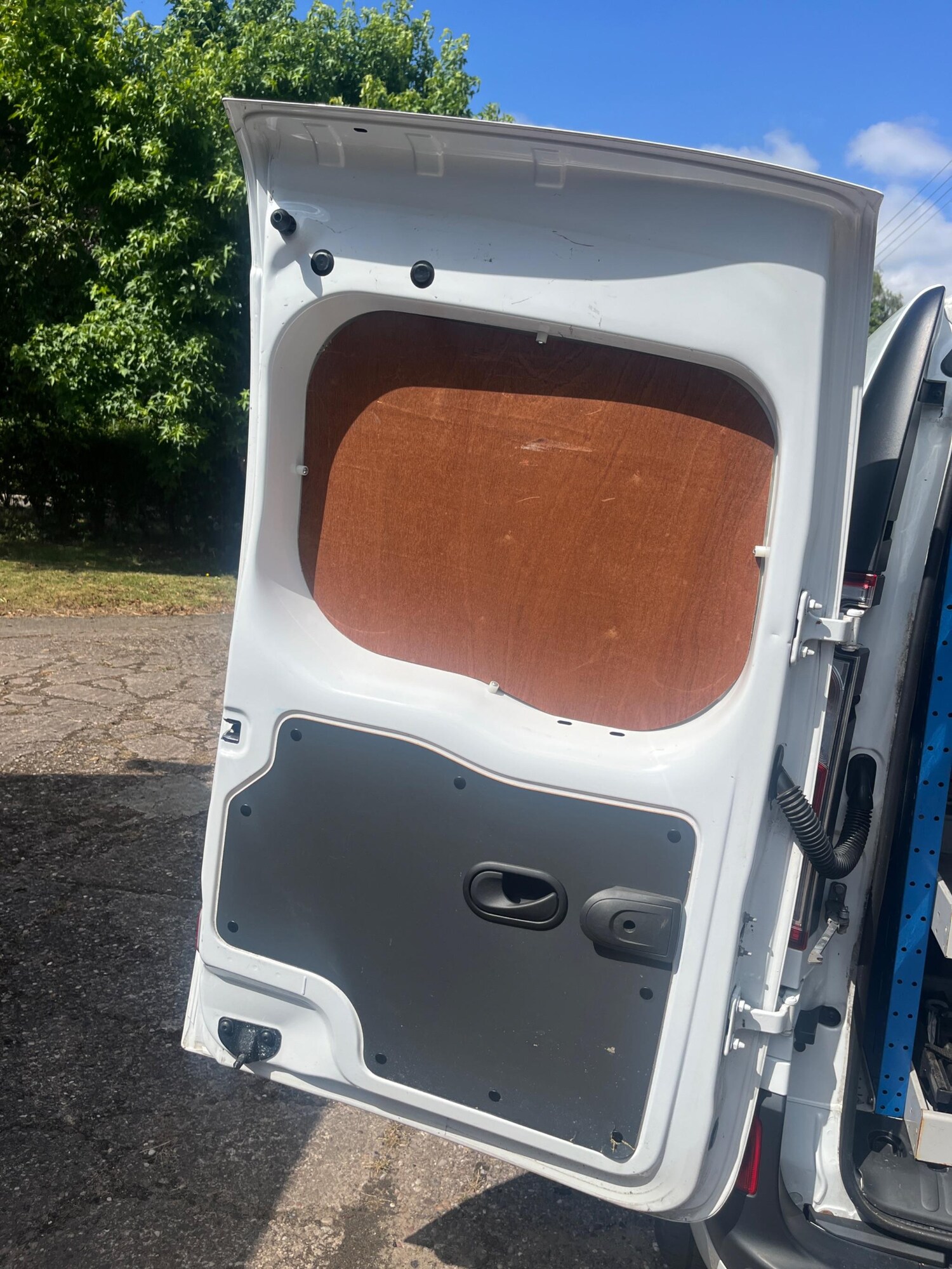 Vehicle 21