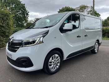 Renault Trafic feature image