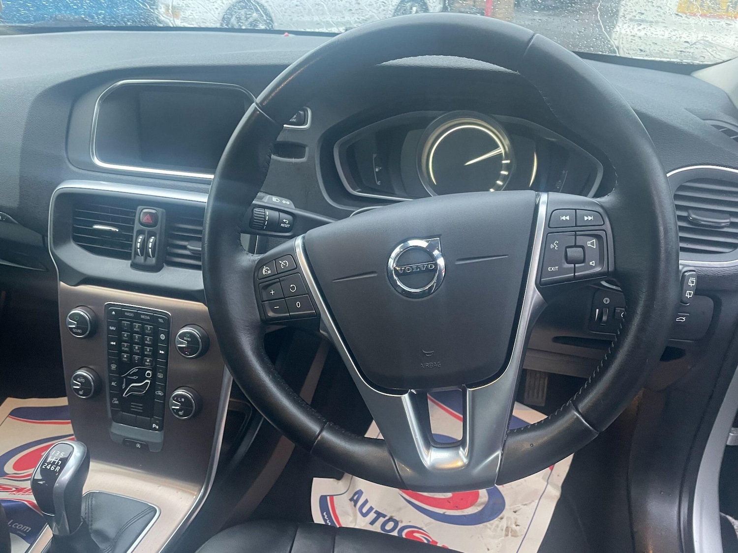 Used Volvo V40 2017 for sale - 76753053: Photo 17