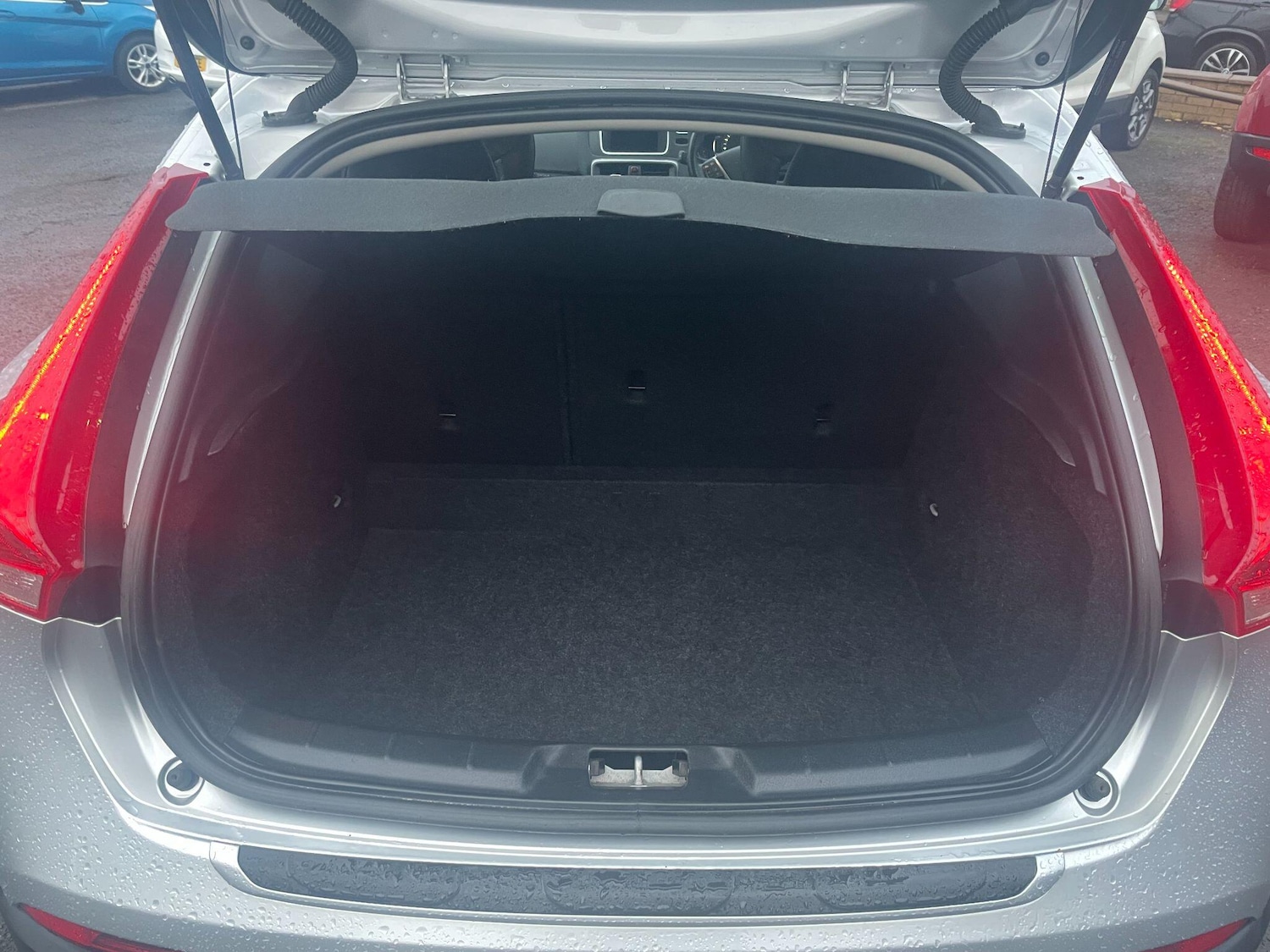 Used Volvo V40 2017 for sale - 76753053: Photo 20