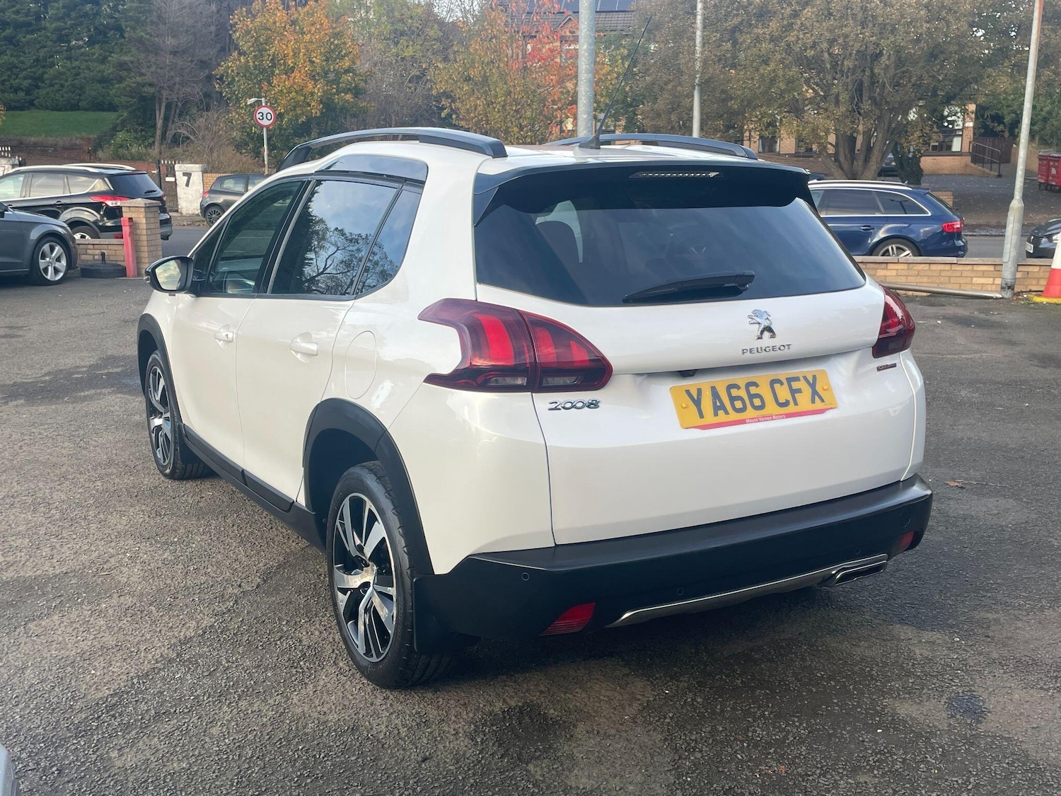 Used Peugeot 2008 2017 for sale - 76990230: Photo 9